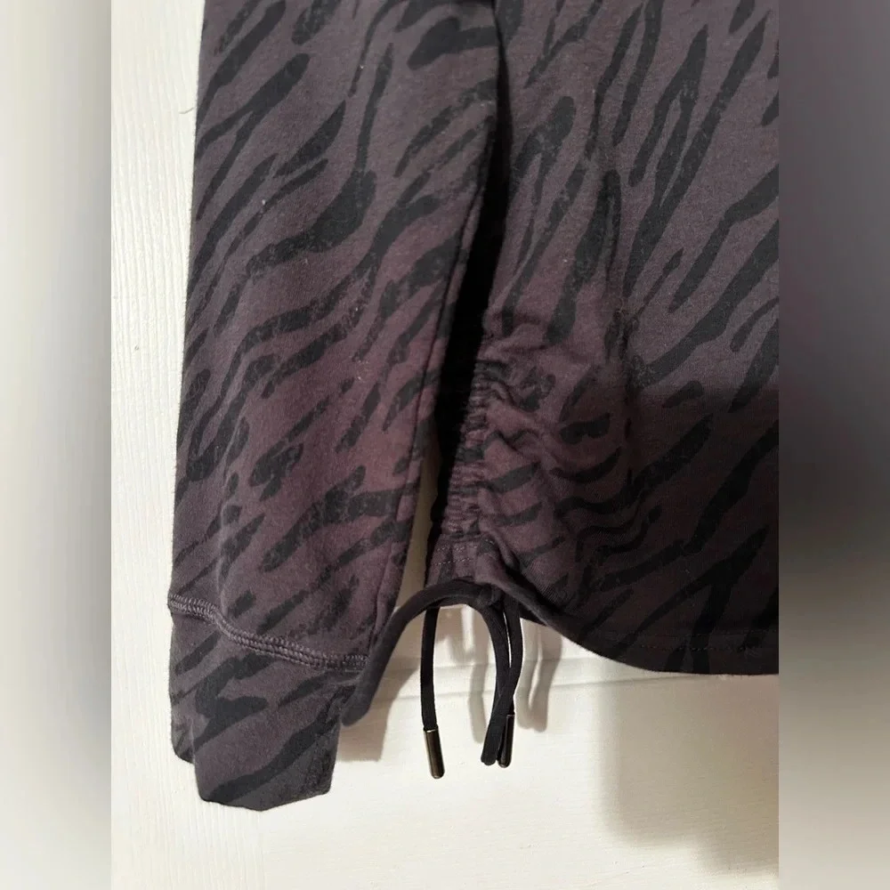 PACT Women’s ORGANIC SM Gray Black Tonal Zebra Cinch Tie Pullover Long Sleeve - Picture 6 of 13